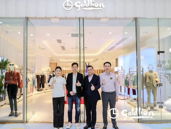 开云kaiyun官方入口全新形象店发布，肖国栋&白雨露亲临助阵